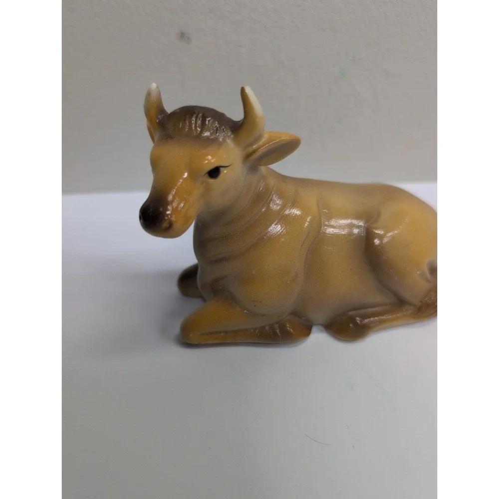 Laying Cow Vintage Porcelain Christmas Nativity Animal Figurine